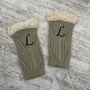 NEW L Embroideted Lace Boot Sock